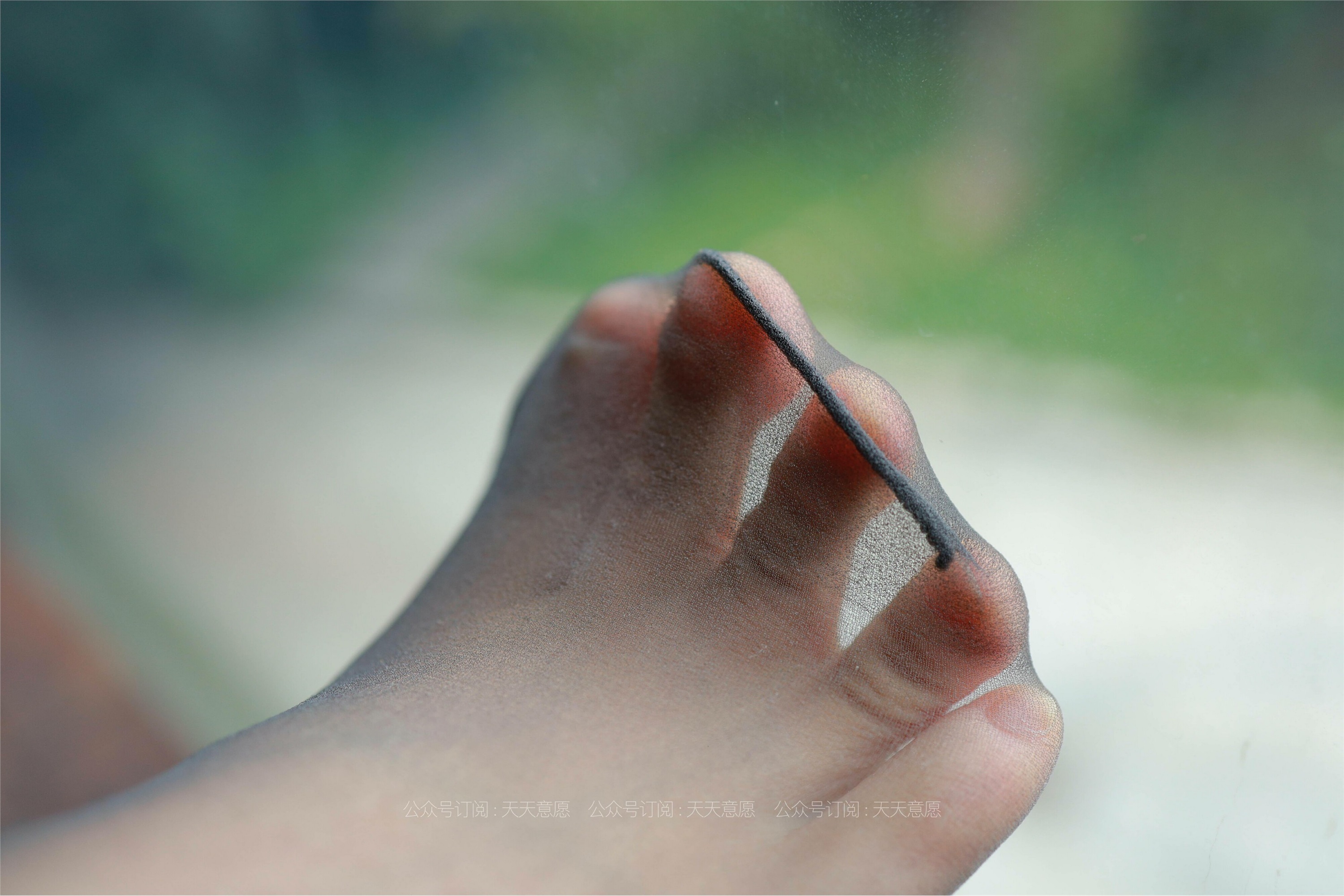 IESS异思趣向 - 模特：夏夏《灰丝长腿一米二》